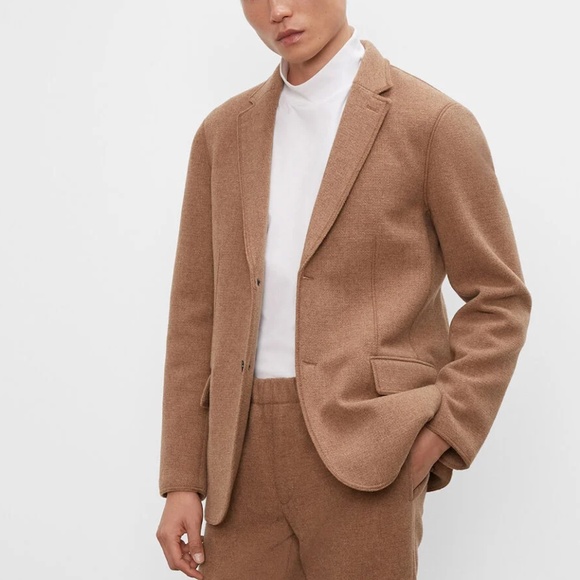 Fashion Blazer - New With Tags - NEVER WORN - Dark Camel